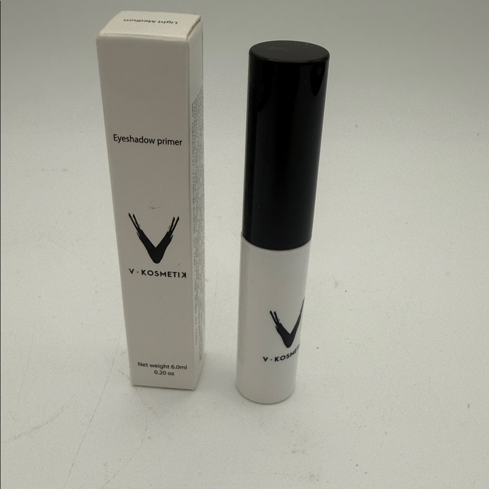 V. Kosmetix eye shadow primer light medium 0.20oz NEW makeup